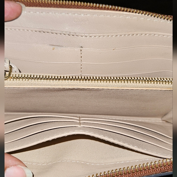 Chloe" Marcie Leather Crossbody Bag w/ Wallet - Picture 10 of 12